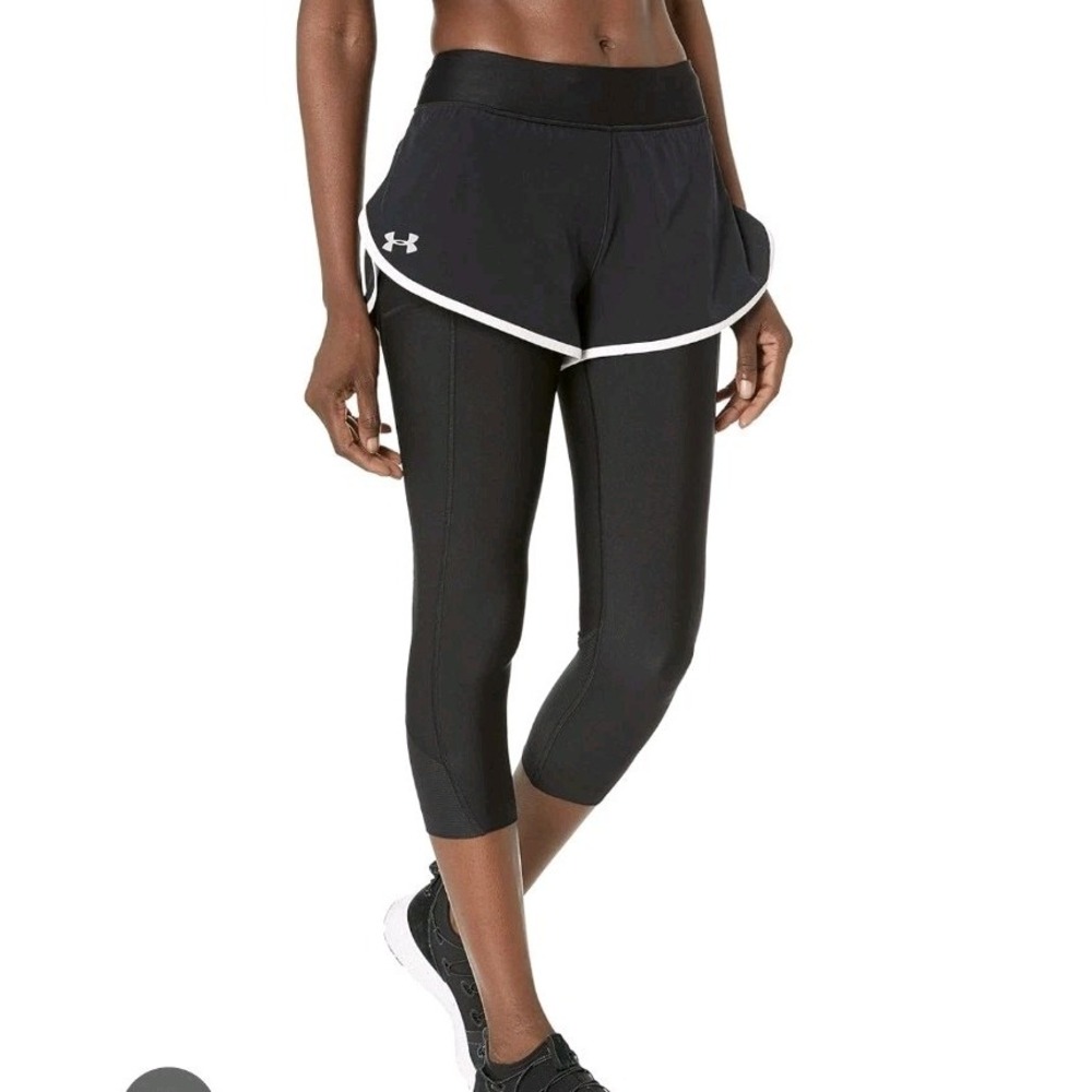 Under Armour Skirted Cropped Leggings Womens SM Black Compression HeatGear NWT